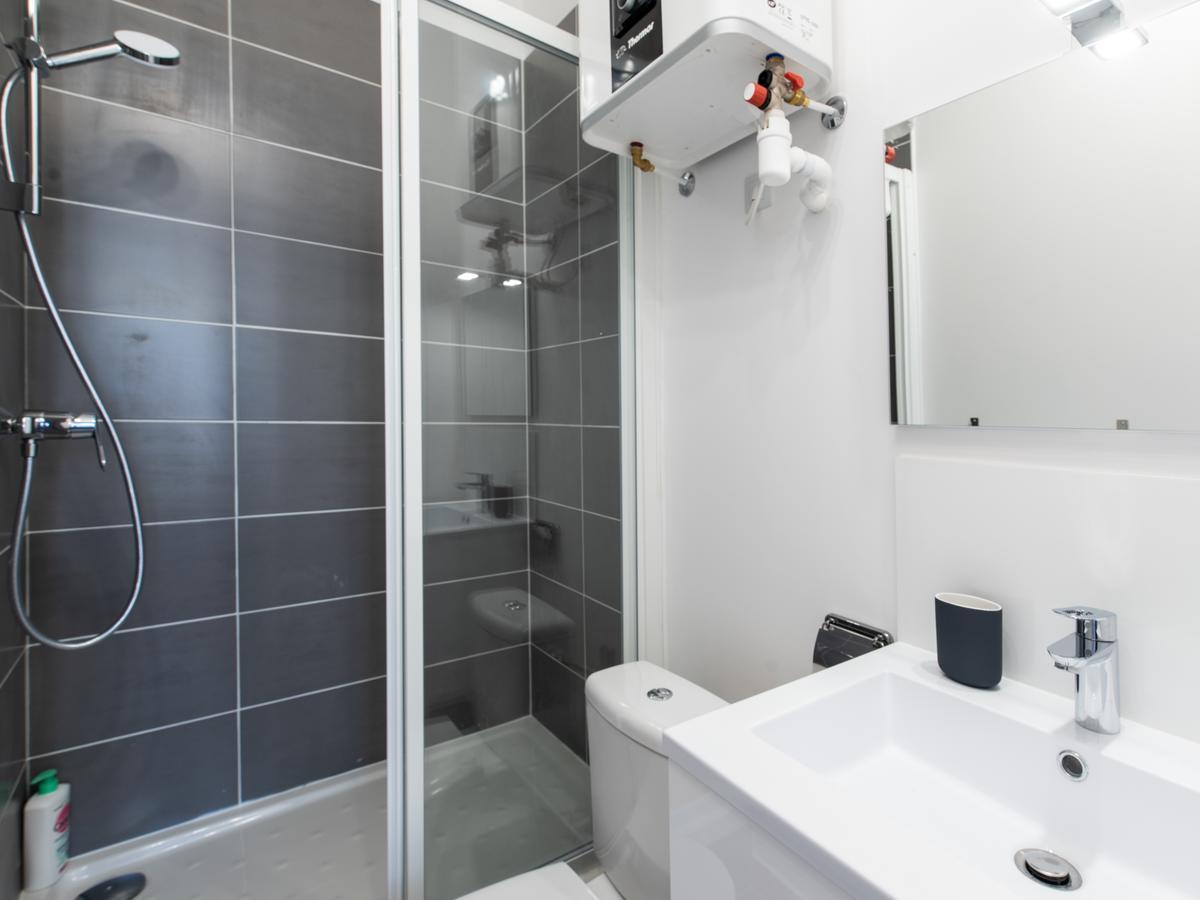 Mace Studio Apartment Лион Экстерьер фото