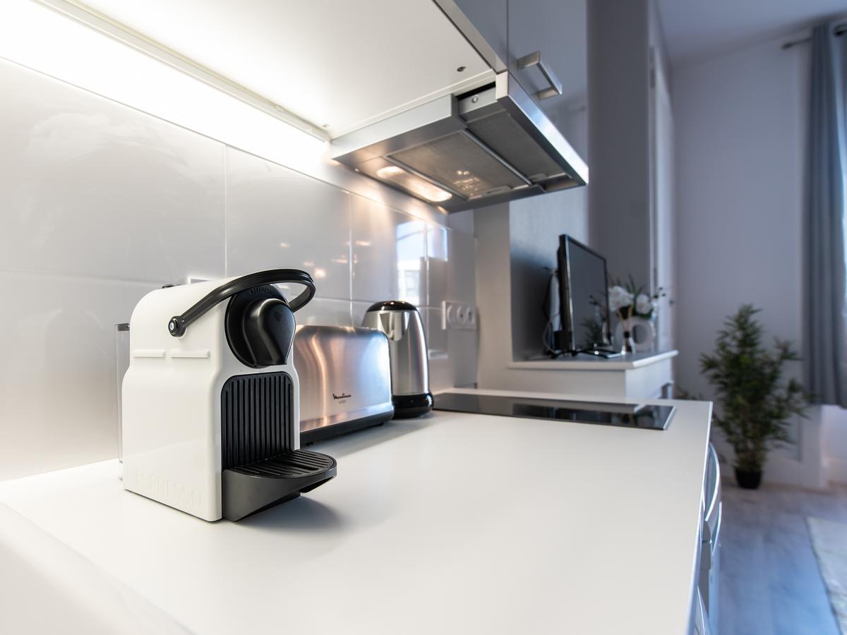 Mace Studio Apartment Лион Экстерьер фото
